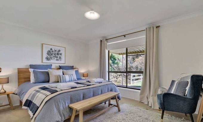 Clifton Grove Casa | Narambla Estate - Rural Retreat, Modern Hideaway