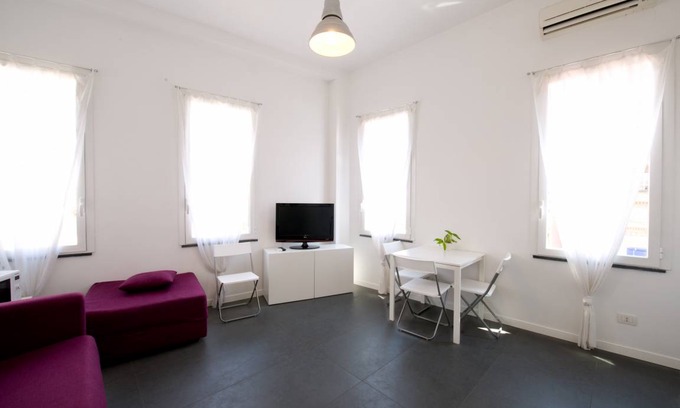 Quartieri Spagnoli Apartamento | 30 m² Apartamento ∙ 1 habitación ∙ 2 personas