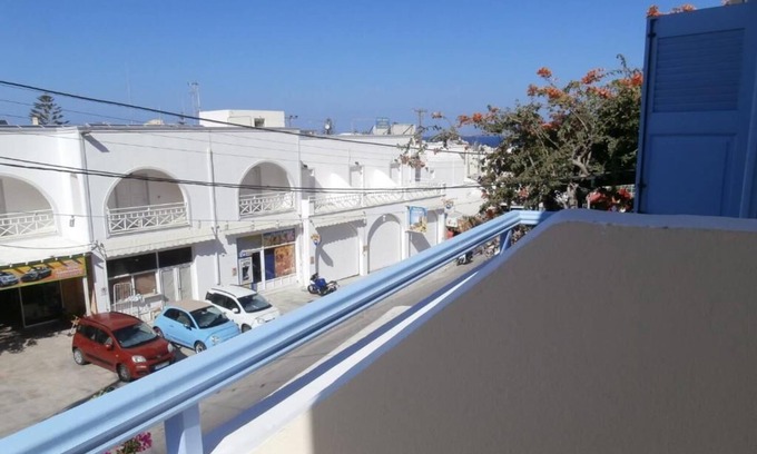 Kamari Hotel | Narkissos Hotel