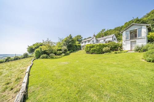 Axminster Casa | Nash Cottage