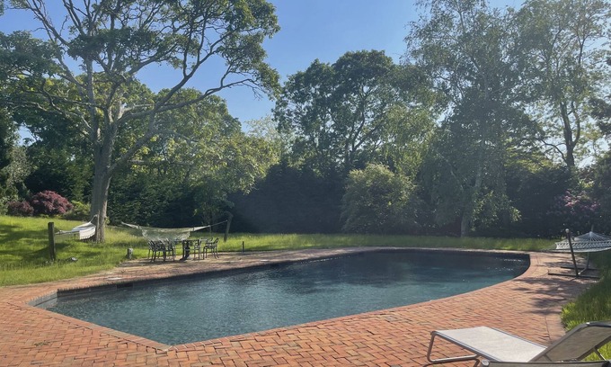 Cutchogue Casa | Nassau Point Summer Escape
