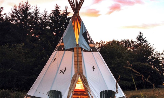 Kila Alquiler De RV | Native American Tipi 3