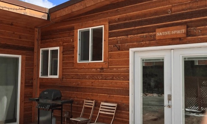 Downieville-Lawson-Dumont Cabina | Native Spirit Cabin at Base Camp