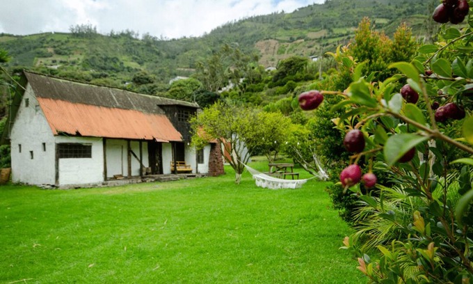 Baños de Agua Santa Cabina | Natural Garden Glamping