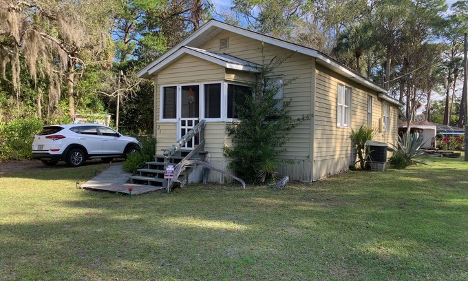 Inglis Casa | Nature Coast Inn and Cottages