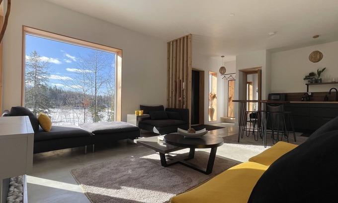 Les Collines-de-l'Outaouais Regional County Municipality Apartamento | Nature Eco Suite in Wakefield Quebec.