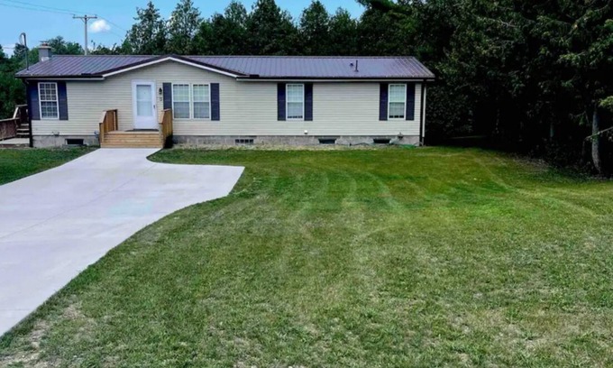 Cheboygan Casa | Nature lovers paradise with new dock