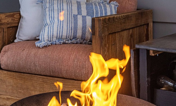 Squamish Casa | Nature, Nurture, Nest at the Mamquam Mountain Suite. Peace in the Mountains