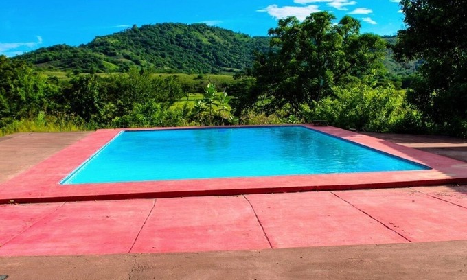 Isla Conchagaita Casa | Nature retreat wonderful accommodations with swimming pool near Laguna Olomega