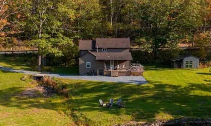 Wellsboro Casa | Nature's Edge-4 bedroom/2 bath serene getaway w/ River & Firepit