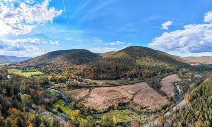 Wellsboro Cabina | Nature's Edge | Riverfront Access + Fire Pit!