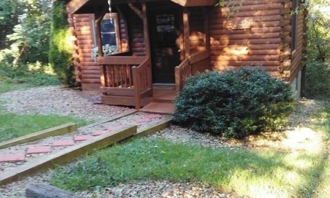 Hillsboro Cabina | Nature's Nook Cabin