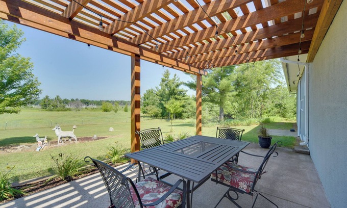 Markville Casa | Nature's Paradise: Rustic Retreat in Wisconsin!