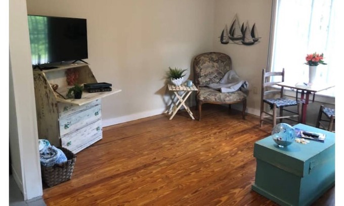 Jack's Hill Apartamento | Nature Valley Villa - 1BR Apartment Unit # 3