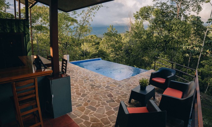 Barú Complejo | Nature Waterfall Cabinas ~ 20 minutes to the Beach