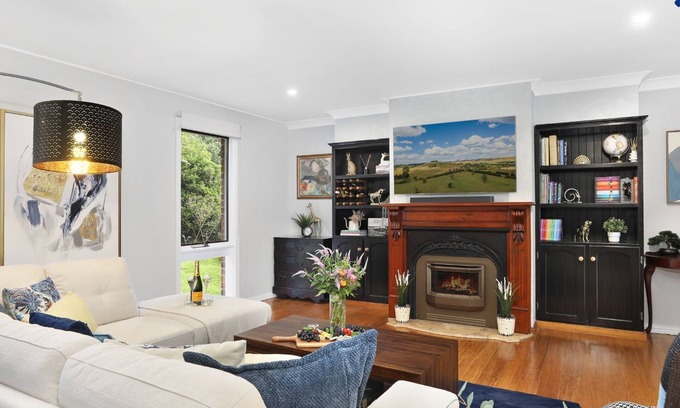 Moss Vale Casa | Natures Nest on Nari – Stay 3, Pay 2!