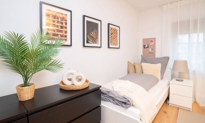 Nauen Apartamento | Nauen Stay for 4 Guests