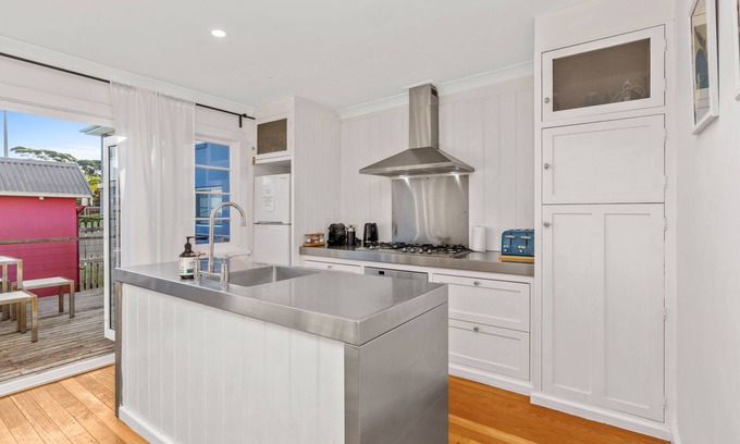 Jervis Bay Cabaña | Nautica Beach Cottage - Coastal Haven in Currarong