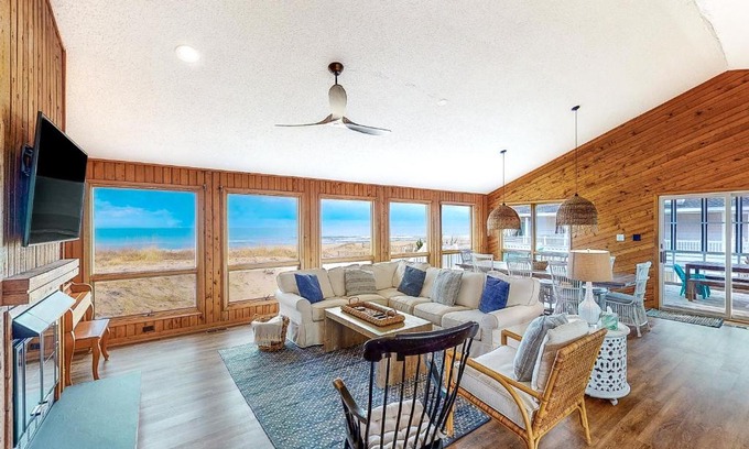 Sandbridge Casa | Nautical Dream