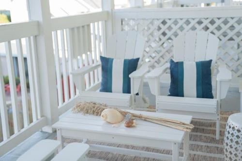 Tybee Island Apartamento | Nautical Nest 2 Bed 2 Bath Condo Walk to Beach