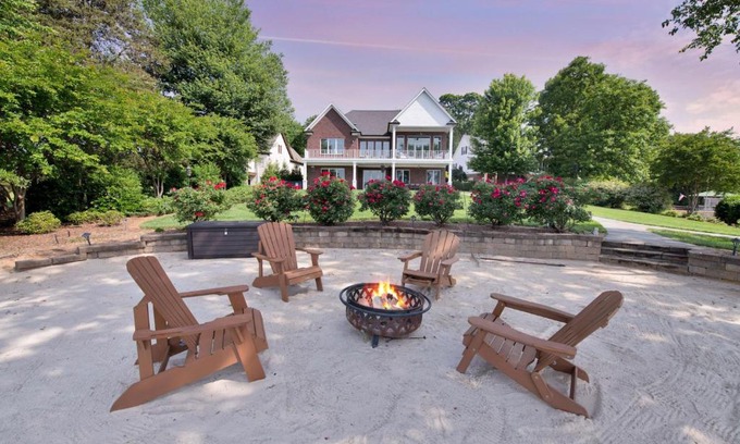 Sherrills Ford Casa | Nautical Ridge by Stay Lake Norman