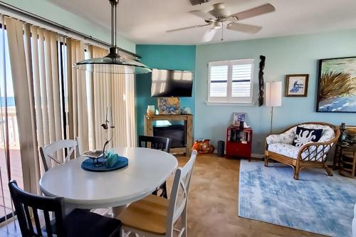 Holiday Isle Apartamento | Nautical West 206