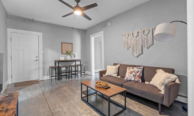 Sherman Hill Apartamento | Navarre Apartments