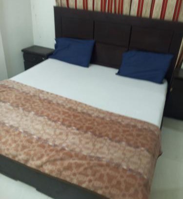 D.H.A. Apartamento | Naveed apartment gust house