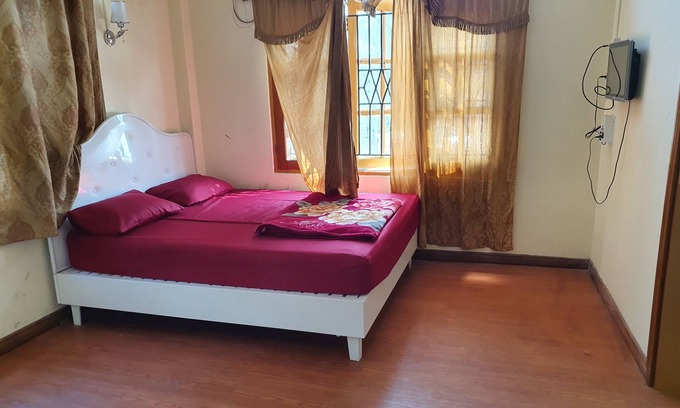 Insein Hotel | Nay La Guest House