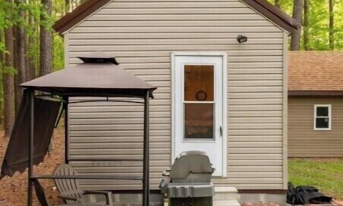 Cambridge Cabaña | Cozy retreat in peaceful wooded setting. Pet friendly!