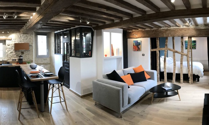 Port-en-Bessin-Huppain Apartamento | Apartamento con encanto "Maison des Evêques 1"