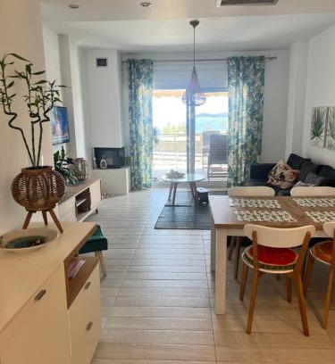 Nea Peramos Casa | Nea Peramos Apartment SeaFront