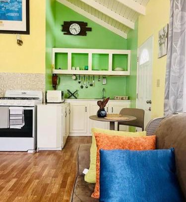 Piccadilly Apartamento | Neaja's English Harbour Escape