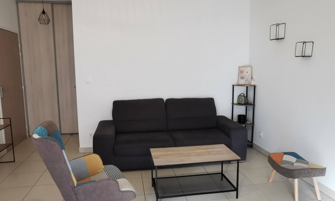 Vedene Apartamento | Near Avignon, T3 apartment with large terraces.