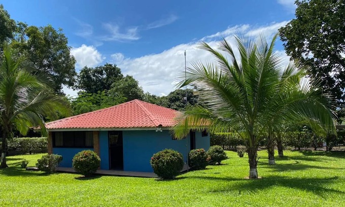 Hacienda Vieja Casa | Near Beaches of Central Pacifid