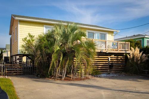 Colington Casa | Near Beach Dining & Shops Private Hot Tub