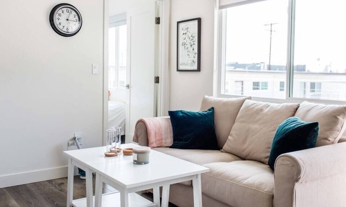 El Segundo Apartamento | Near Beach, Food, Coffee / Pool BBQ / Washer Dryer in Unit