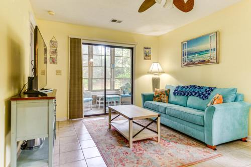 Little River Apartamento | Near Beaches and Golfing Little River Condo with Pool