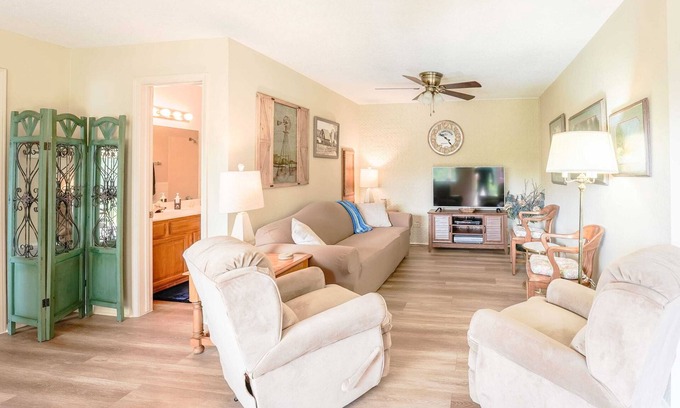 Rogers Casa | Near Beaver Lake - Ideal for Unwind Getaways