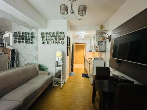 Ususan Apartamento | Near Bgc 1 bedroom with balcony Neflix