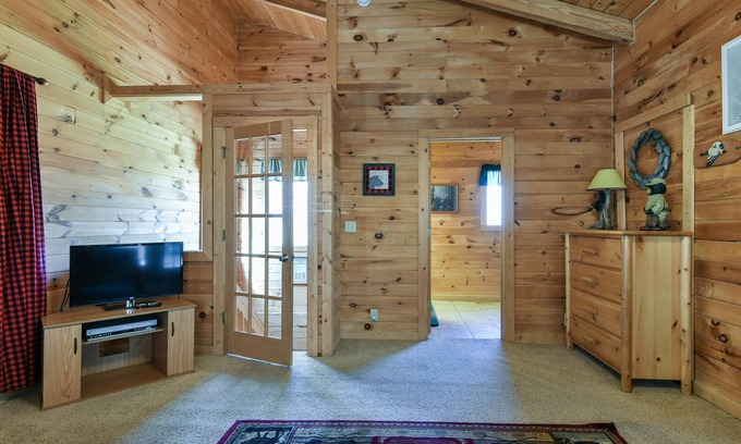 Branson Cedars Cabina | Near Big Cedar and Thunder Ridge/Great for families