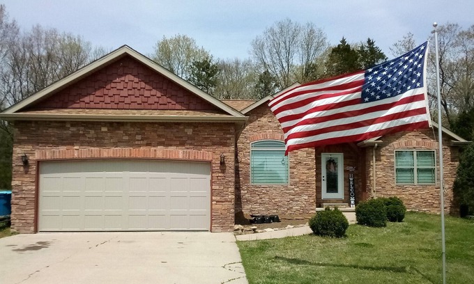 Rockaway Beach Casa | Near Branson, but without the traffic jams and noise, new and ready for you!