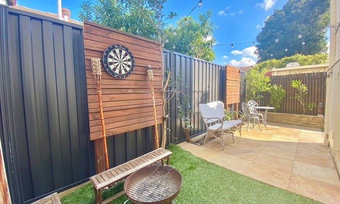 Caulfield North Apartamento | Near Caulfield Racecourse & Monash Uni! Cosy apartment with private courtyard