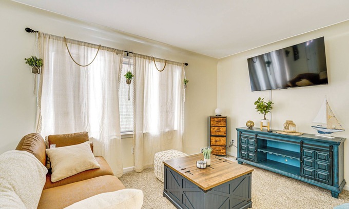 New Baltimore Casa | Near Detroit Metro Area: New Baltimore Home!