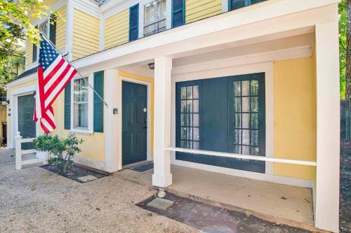 Mobile Casa | Near Downtown and Cornerstone - Southern Sunshine