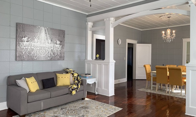 Arsenal Condominio | Near Downtown - Walk to the San Antonio Riverwalk - Located in King Williams