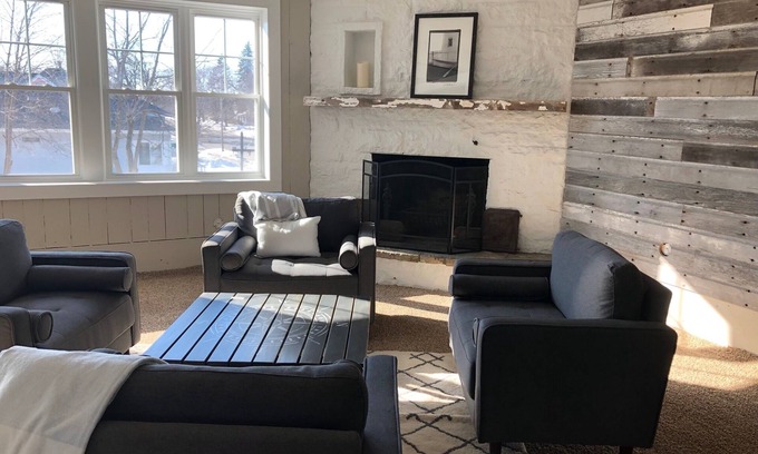 Walworth Apartamento | ¡Cerca de Fontana, renueva tu espíritu en el Angel Loft! Encanto, estilo cabaña Apt.