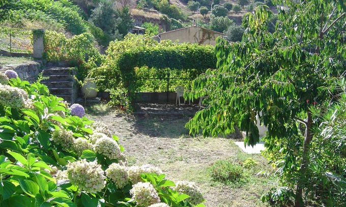 Santa-Reparata-di-Balagna Apartamento | CERCA DE ISLE-ROUSSE EN UNA VILLA