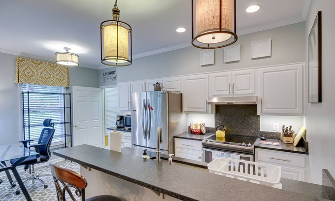 McCormick Casa | Near Golfing: Savannah Lakes Townhome