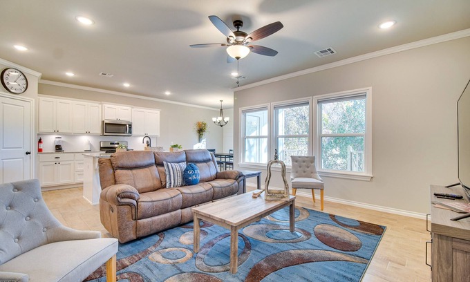 Grove Casa | Near Grand Lake: Charming Grove Home w/ Deck